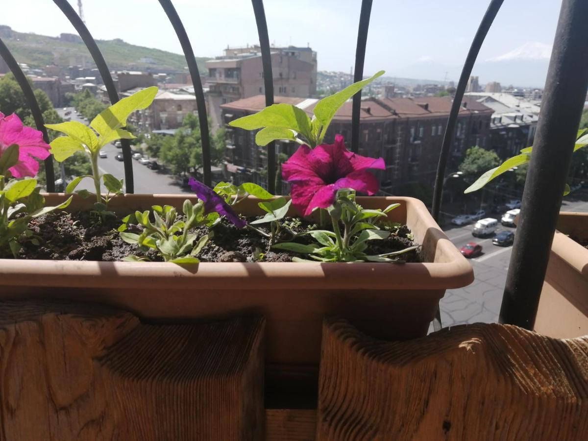 Yerevan-Sky With Terrace Esterno foto