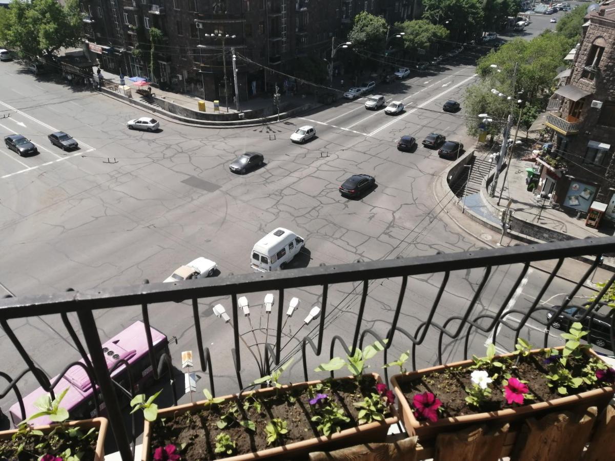Yerevan-Sky With Terrace Esterno foto